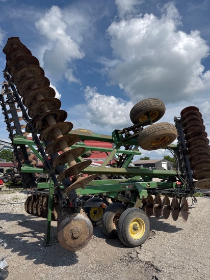 JOHN DEERE 630 27 FT DISC