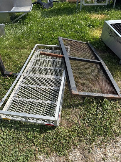 REESE HITCH CARRIERS