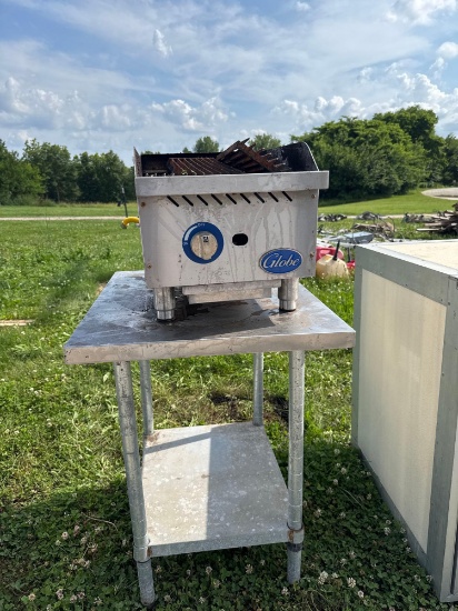 GLOBE NATURAL GAS COMMERCIAL CHARBROILER