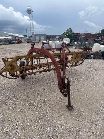 NEW HOLLAND NO 56 HAY RAKE