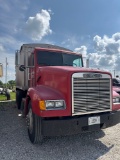 1992 FREIGHT LINER - TANDOM AXLE GRAIN TRUCK WITH REAR TAG