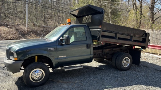 2004 F-350 Mason Dump Truck 4x4 Diesel. 40k Miles.