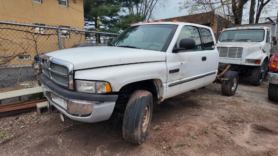 2000 Dodge Ram 2500 Cummins 24v Turbo Diesel.