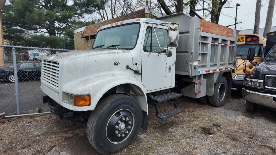 2002 International 4700.