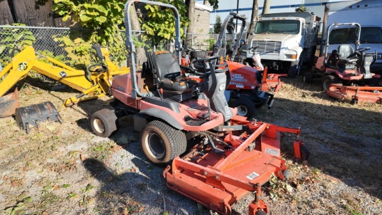 Kubota F2690 Golf Course Mower.