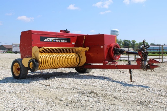 New Holland 575 Square Baler