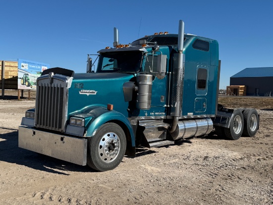 Kenworth W900