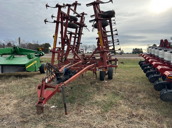 Sunflower 5033 Field Cultivator