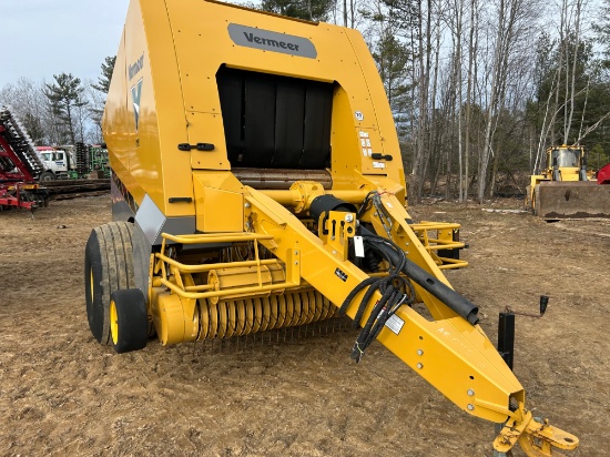 Vermeer 604 Pro Silage Round Baler