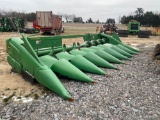 John Deere 608C corn head