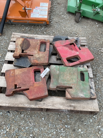 IH 100lb Non Emblem Weights-Sold by Piece