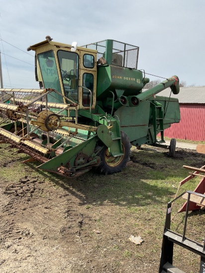 John Deere 45 Combine