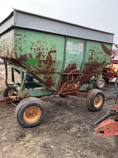 Huskee 225 Gavity Wagon
