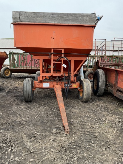 Bradford Gravity wagon W/ Auger