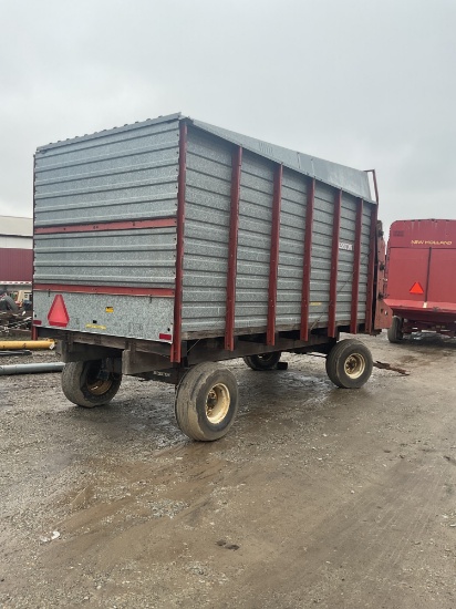 Heston 7322 Silage Wagon