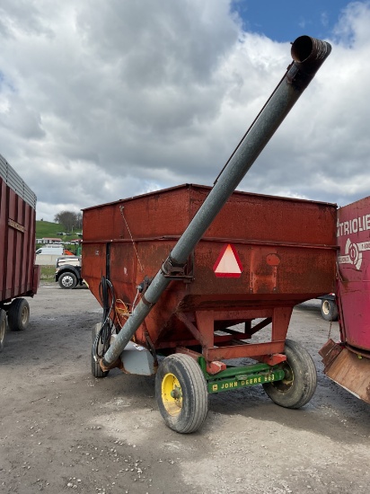 Gravity Wagon with Auger
