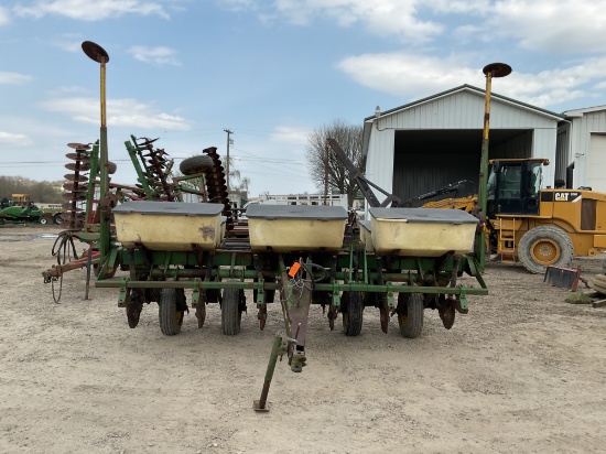 John deere 7000 6 Row Corn Planter