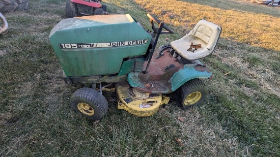 JOHN DEERE LAWNMOWER