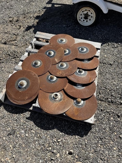 PALLET OF DISCS