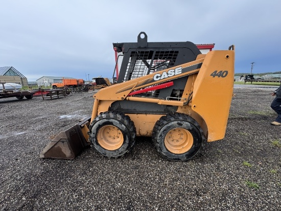 CASE 440 SKID STEER
