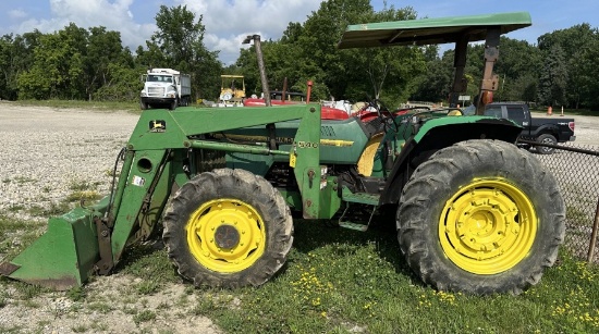 JOHN DEERE 5500 TRACTOR W/ FRONT END LOADER