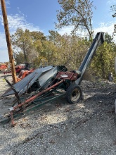 NEW IDEA 323 1 ROW CORN PICKER