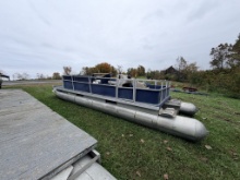 PONTOON BOAT