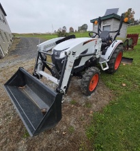 BOBCAT 2025 TRACTOR W/ FL7 LOADER & BUCKET 4X4