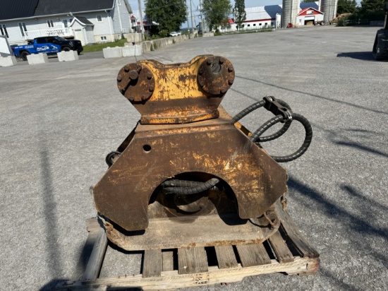 CASE 580 vibratory plate compactor