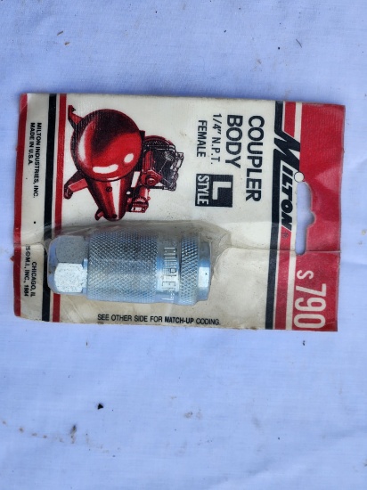 AIR COUPLER