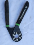 bionic wrench
