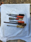 screw drivers