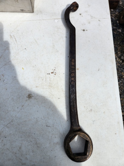 Vintage darling wrench