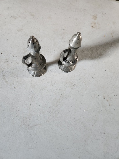Pewter salt & pepper shakers