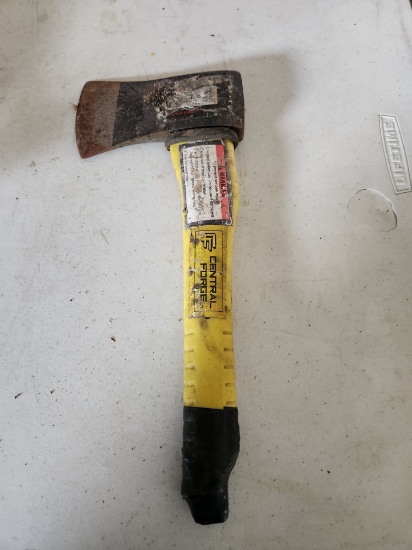 Central forge hatchet w/ fiberglass handle