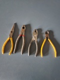 Plyers set