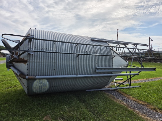 9 ft - 4 ring feed bin 18 ton