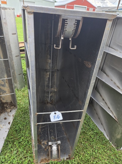 Thorp 4 ft double hog feeder