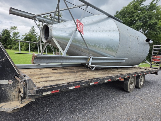 7 ft - 4 ring feed bin. 11 ton