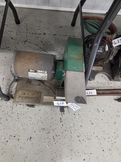 Lawn mower blade sharpener