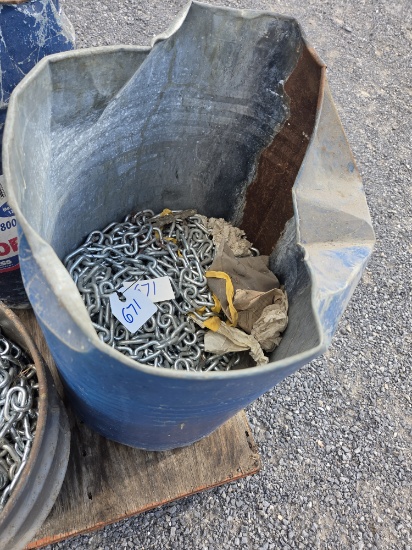 Keg of quarter inch chain