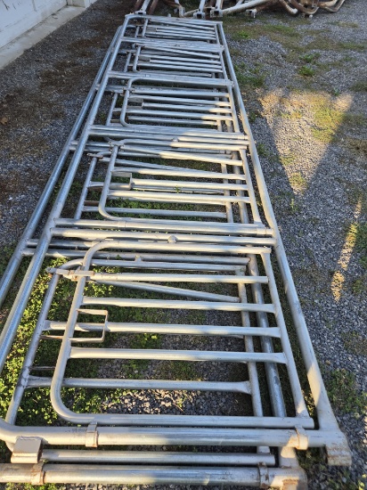 5 stall head lock for calves feed through