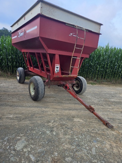 Demco 325 gravity wagon