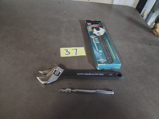 New adjustable wrench and telescoping magnet