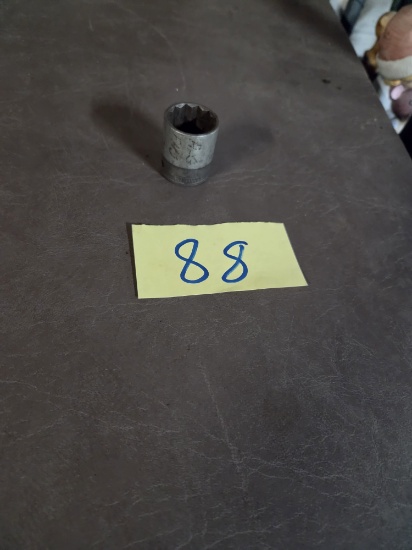 Used 1/2 drive snap-on sockets 15/16