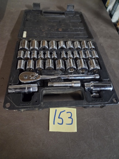 STANLEY 3/8 drive ratchet, sockets usa & metric 33 pc set