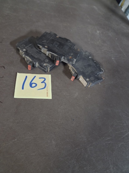 30 amp 120v breaker (3)