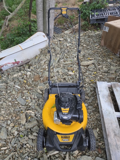 New dewalt lawn mower,150cc Briggs straton engine rear wheel drive