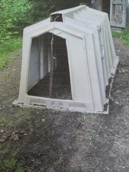 Calf hutch