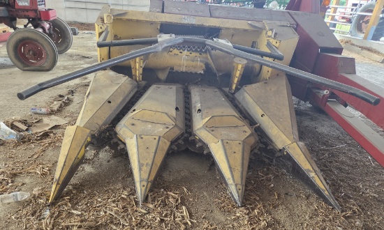 NH 3 PN 3 row corn head